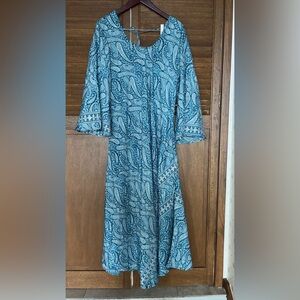 Elegant Long Sleeve Blue Paisley Dress